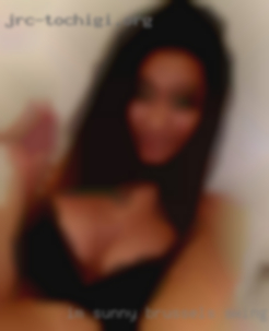 I'm sunny 27 super bubbly Brussels swinger club and  outgoing.